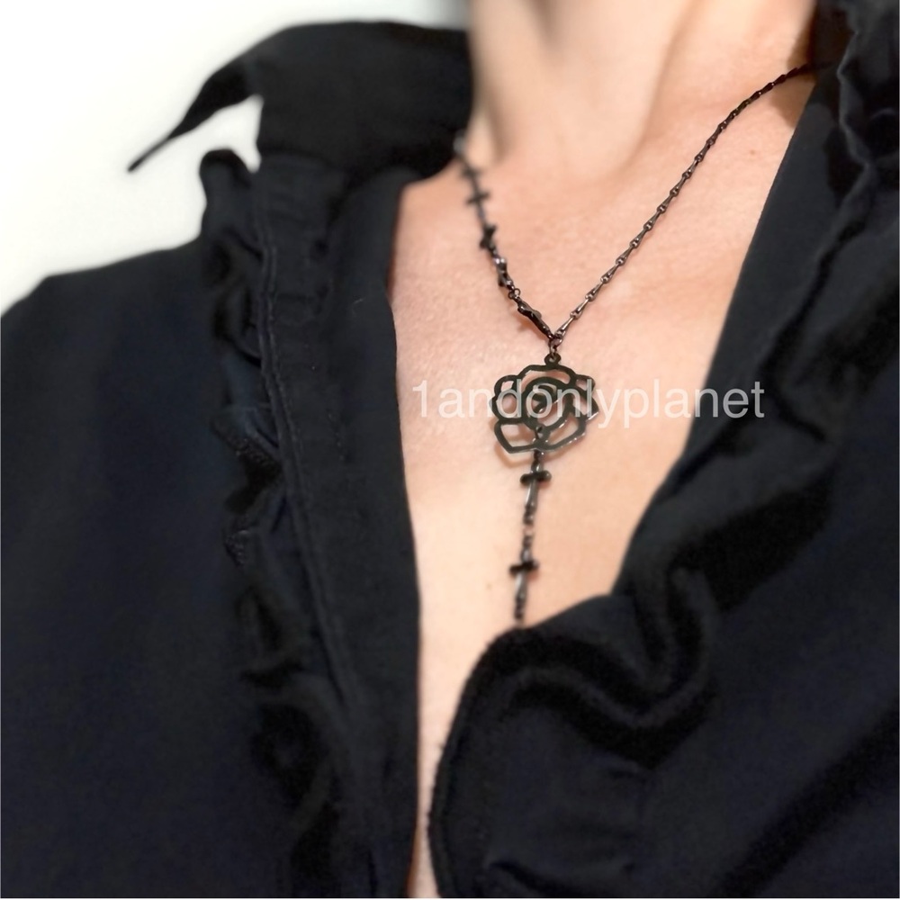 🌹HP🌹Adjustable Black Metal Rose & Gothic Cross Chain Lariat Enchanted Necklace - Picture 3 of 8